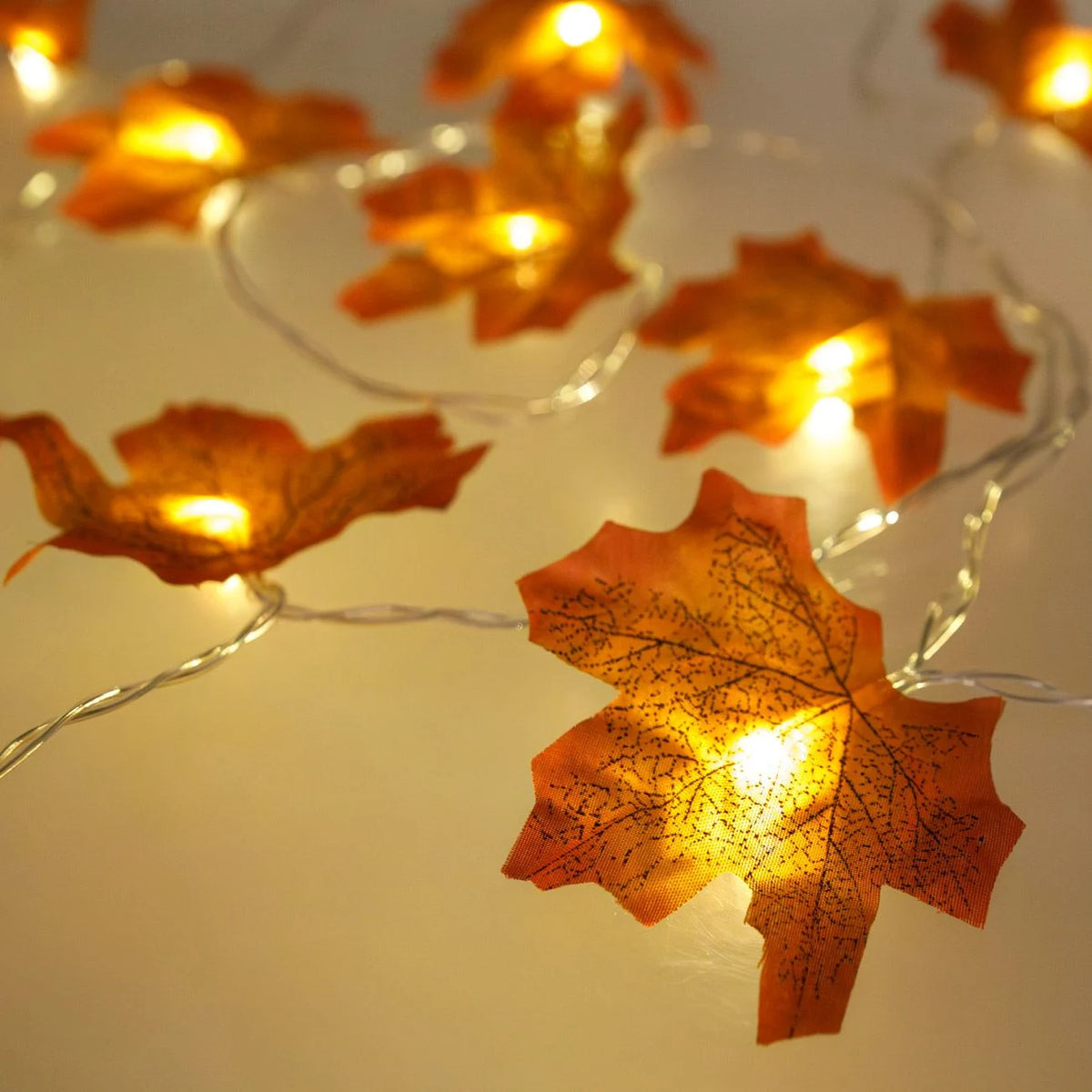 Ghirlanda Luminoasa Cu Frunze Portocalii, 2 M - in folosinta 1 - Shopiens