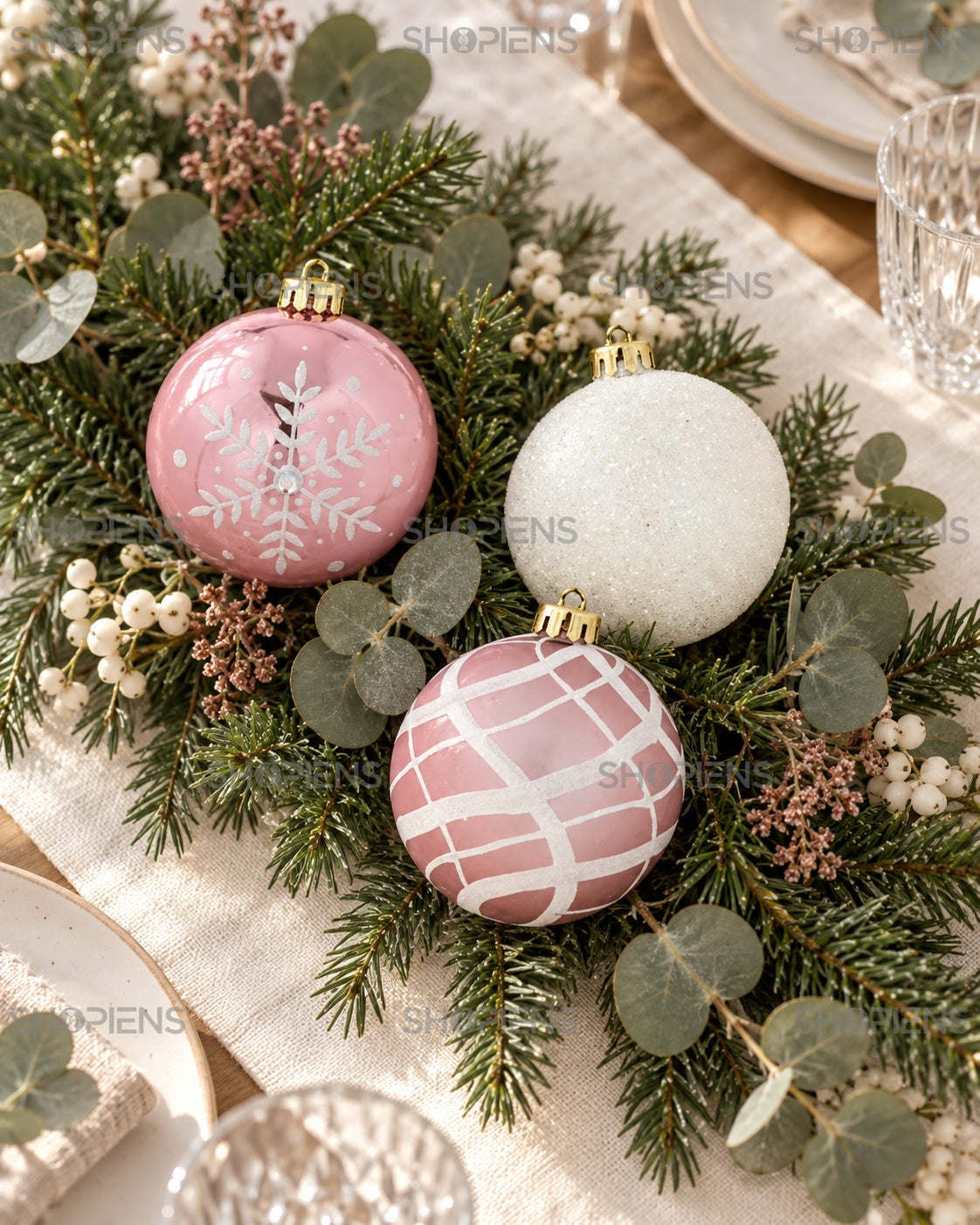 Globuri roz și albe cu fulgi irizați, set 6 – aranjament de masă – Shopiens