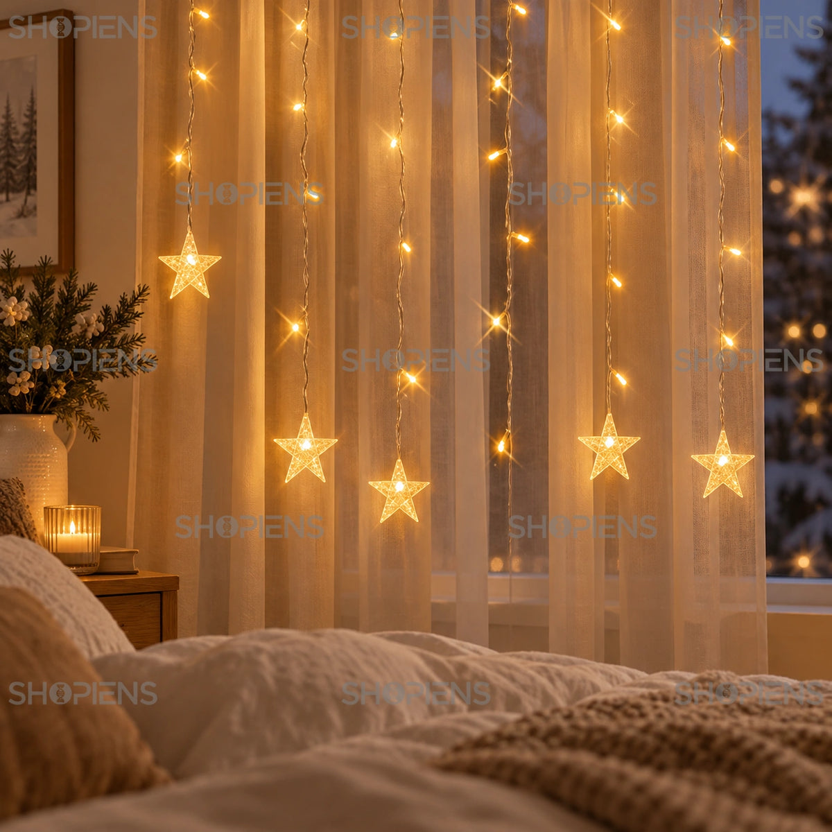 Perdea de stele cu 252 LED-uri alb cald și flash, 4 m, detaliu la fereastra unui dormitor | Shopiens®