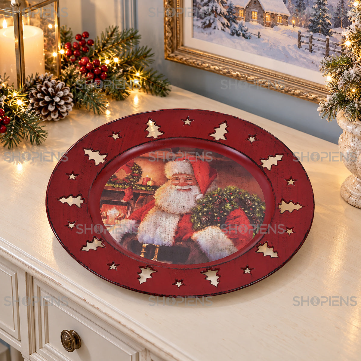 Platou rotund din plastic cu Moș Crăciun și brazi decupați, Ø33 cm, în decor de Crăciun, decor neinclus | Shopiens®