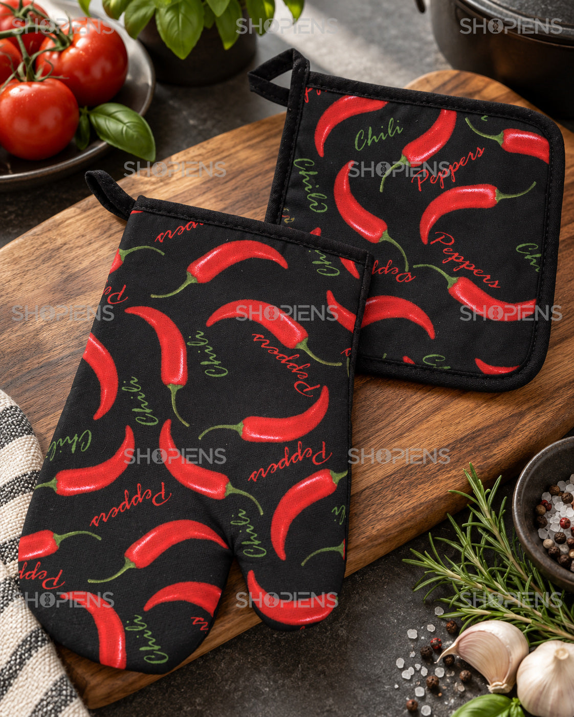Mănușă și șervet negru cu ardei chili