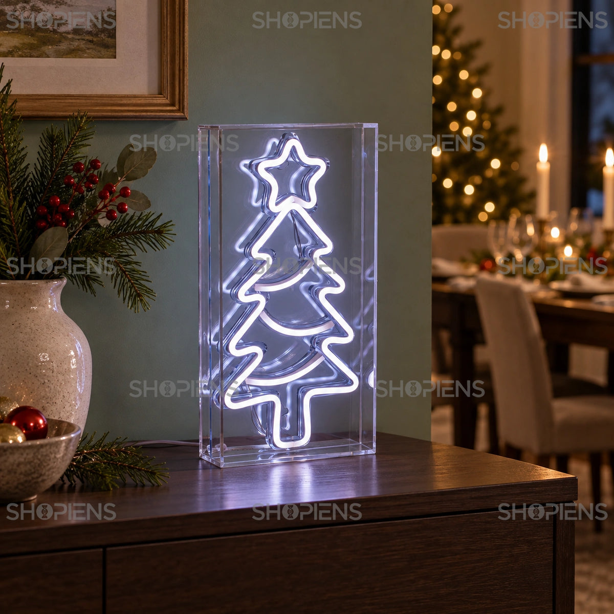 Brăduț neon multicolor cu telecomandă, 30 cm, pe o comodă în sufragerie | Shopiens®