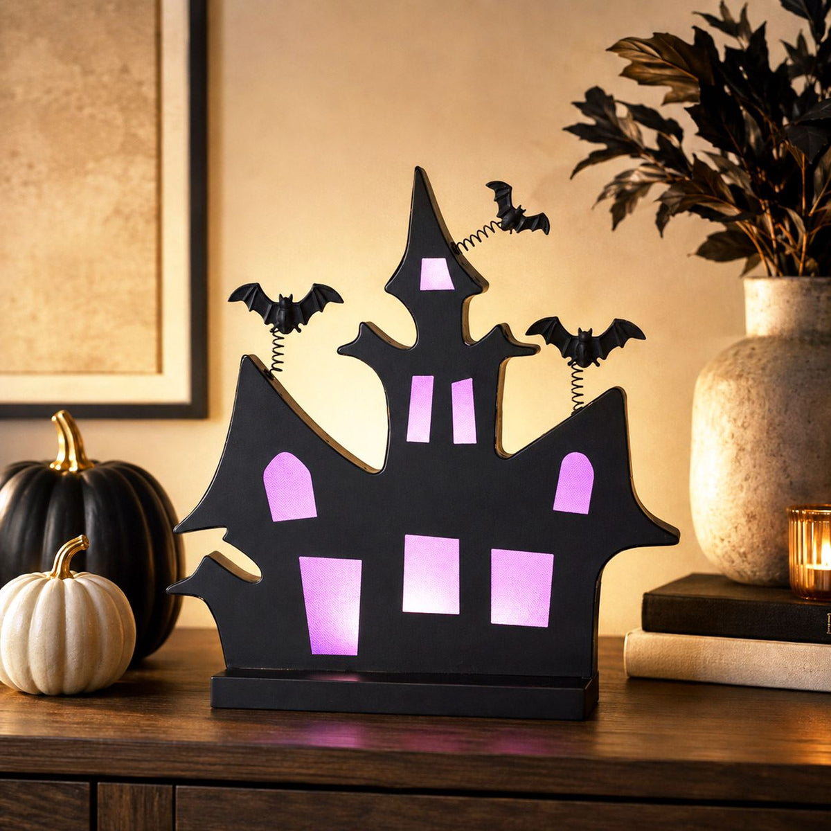 Casa Bantuita Din Metal Cu Lilieci Si LED, Halloween 32 Cm - Shopiens