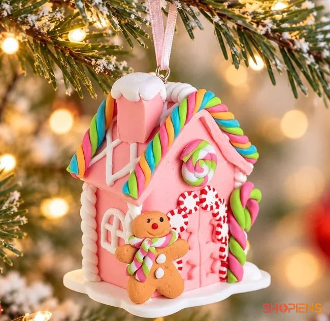Căsuță roz cu omuleț gingerbread și bomboane, 8 cm, în brad, decor neinclus | Shopiens®