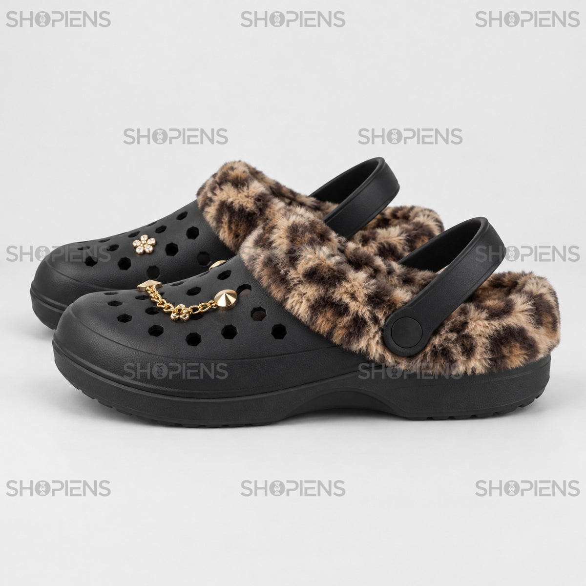 Saboți negri cu blană animal print și accesorii aurii — profil stânga