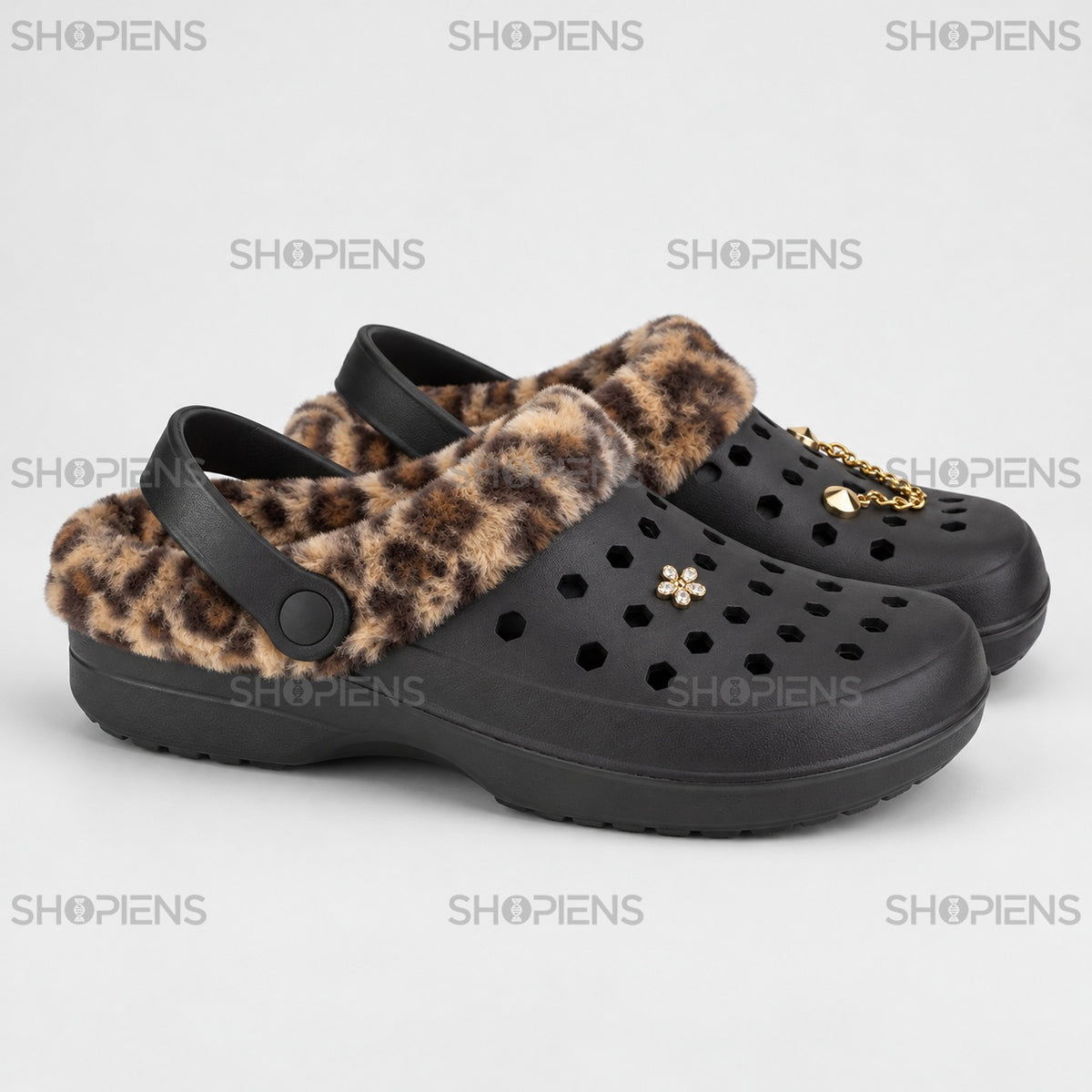 Saboți negri cu blană animal print și accesorii aurii — profil dreapta