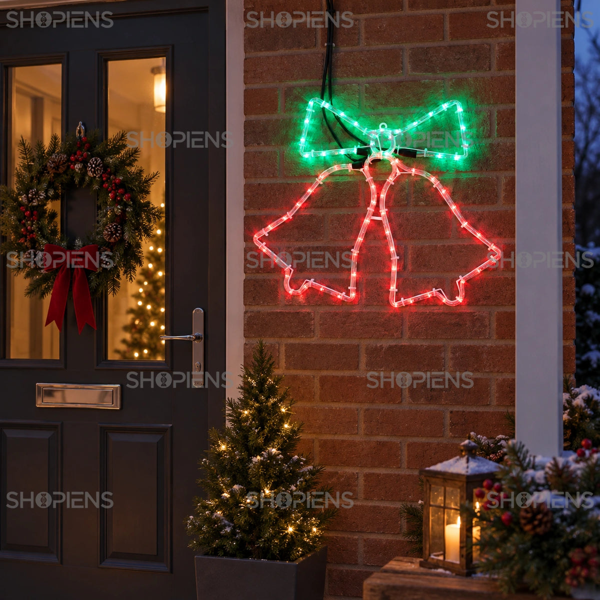 Clopote duble LED multicolore de 57,5 × 45,5 cm, în decorul unei verande | Shopiens®