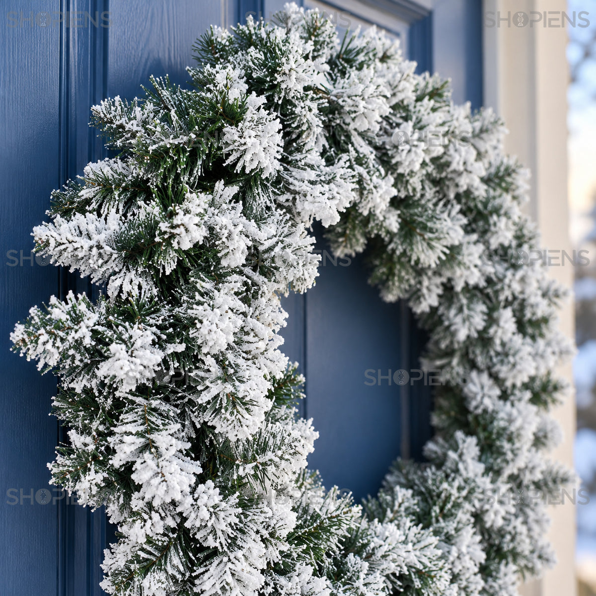 Coroniță verde ninsă cu 120 de crenguțe, Ø60 cm, detaliu al crenguțelor și volumului, decor neinclus | Shopiens®