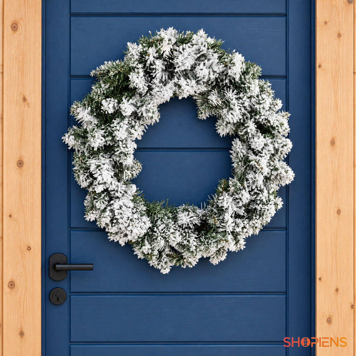 Coroniță verde ninsă cu 120 de crenguțe, Ø60 cm, pe ușa de la intrare, vedere frontală, decor neinclus | Shopiens®