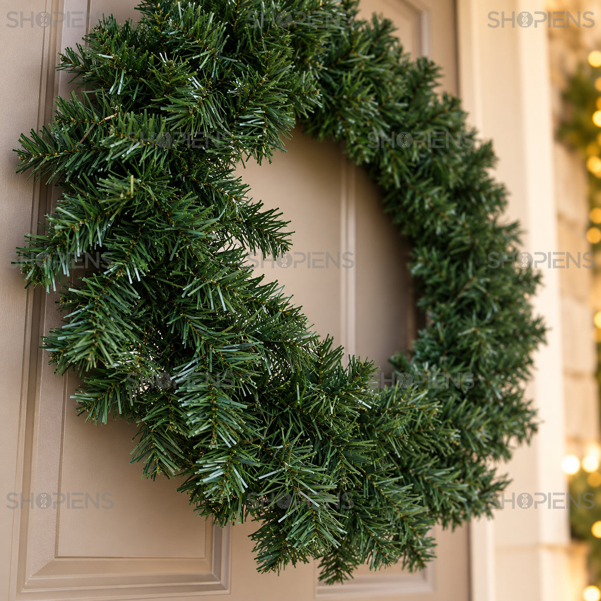 Coroniță verde pentru ușă, Ø60 cm, detaliu apropiat al designului, decor neinclus | Shopiens®