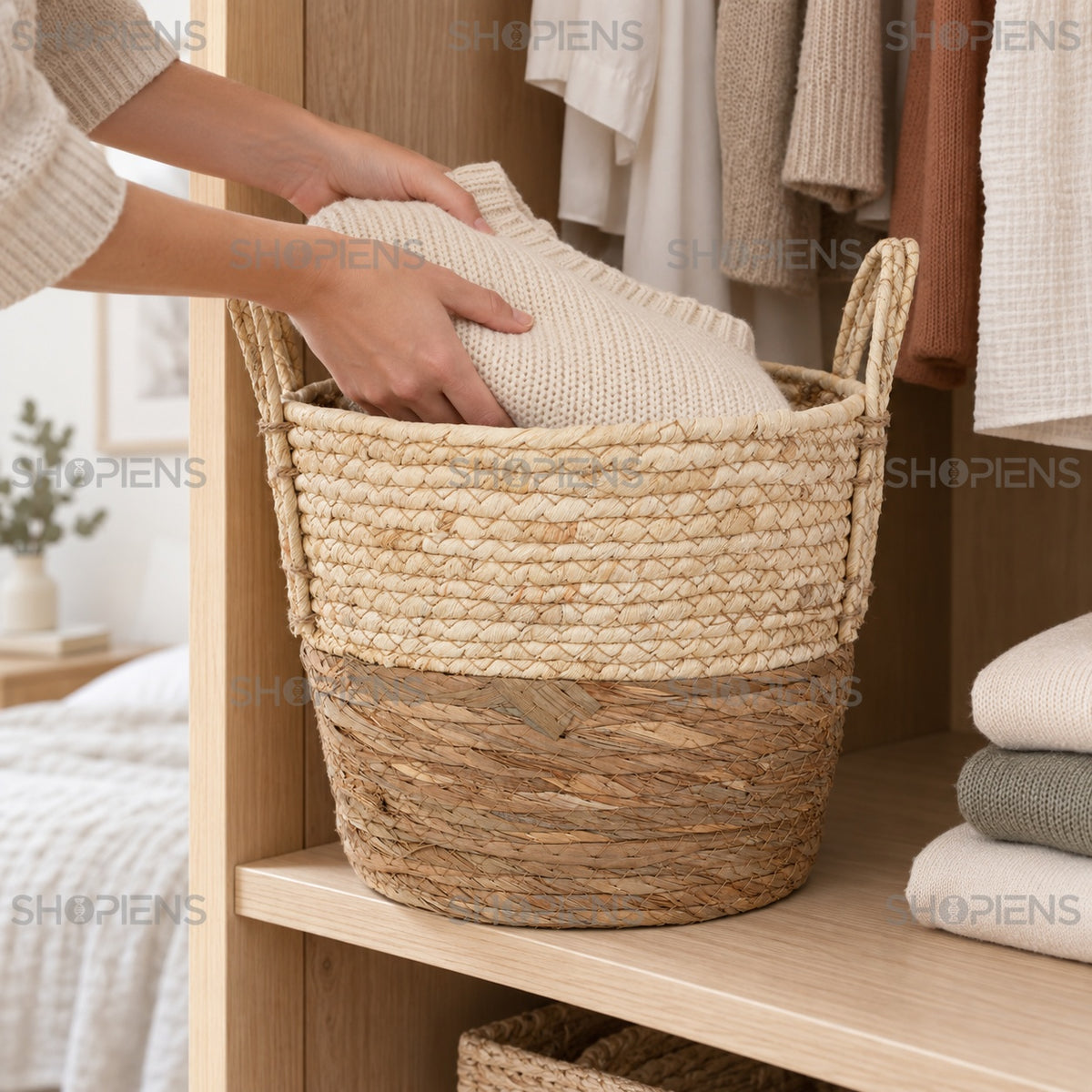 Coș bej-maro pentru organizarea textilelor