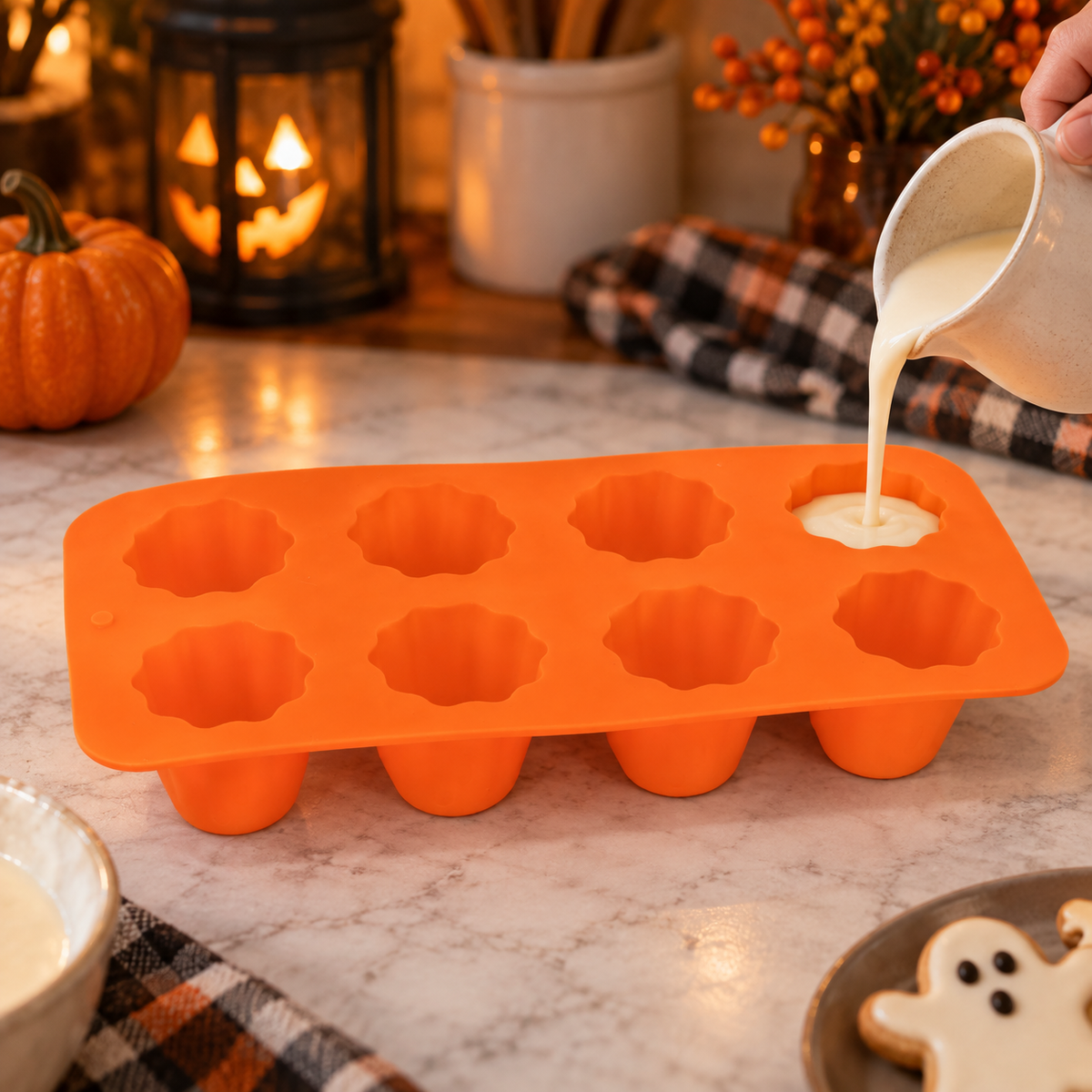 Forma Din Silicon Cu 8 Fantome Pentru Halloween - in folosinta 1 - Shopiens
