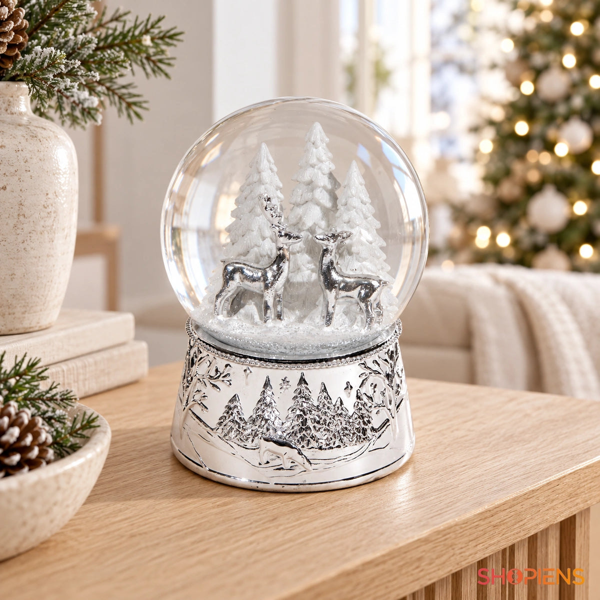 Glob muzical argintiu cu doi cerbi și brazi, 14 cm în decor luminos de Crăciun | Shopiens®