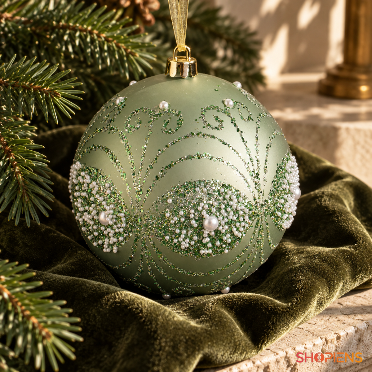 Glob Decorativ Verde Menta Cu Detalii Perlate, 12 Cm - lifestyle principala - Shopiens