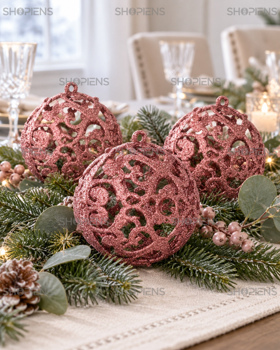 Set 6 globuri ajurate roz-auriu, 8 cm – aranjament de masă – Shopiens