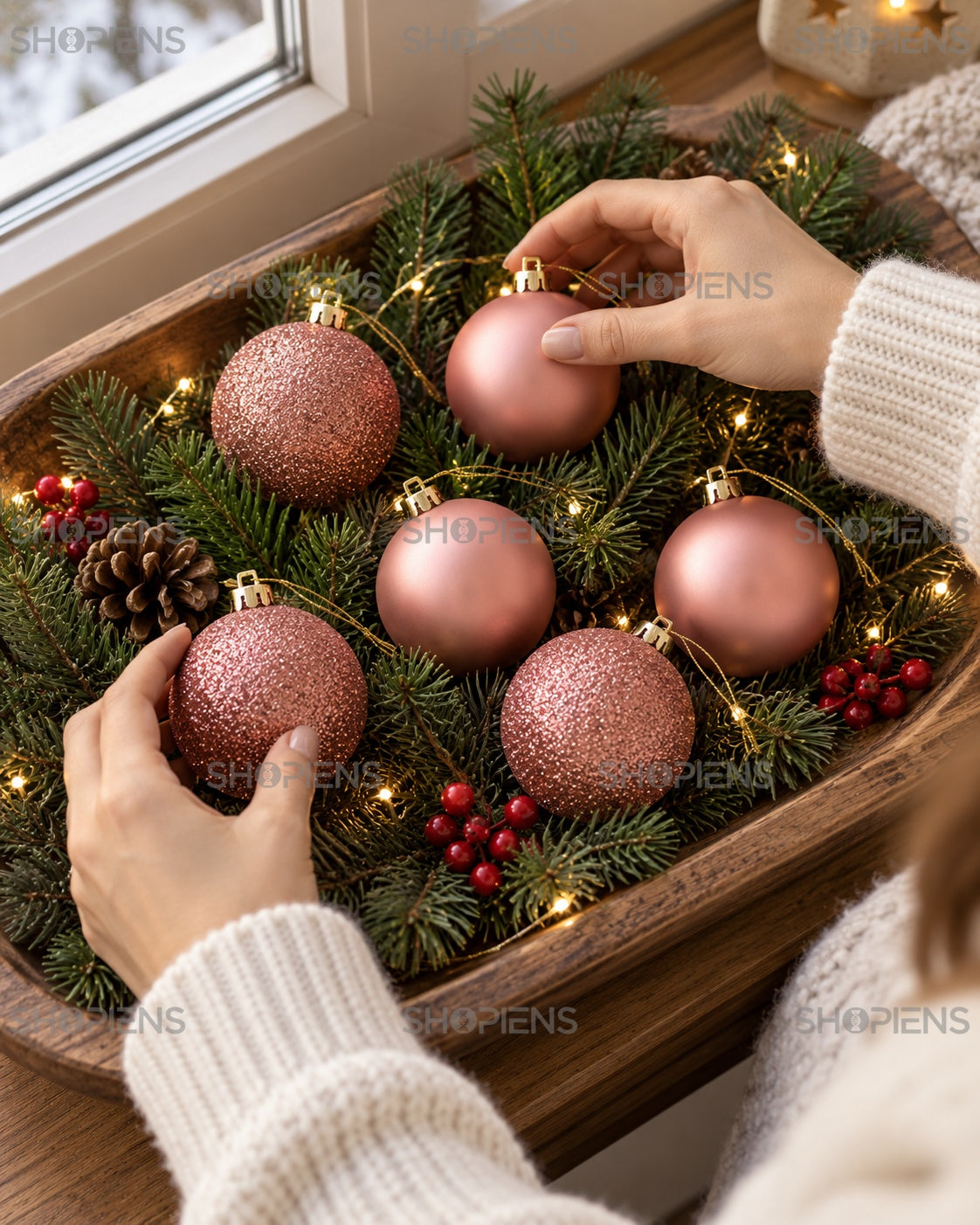 Set 12 globuri roz-auriu, mat și glitter, 7 cm – utilizare în decor – Shopiens
