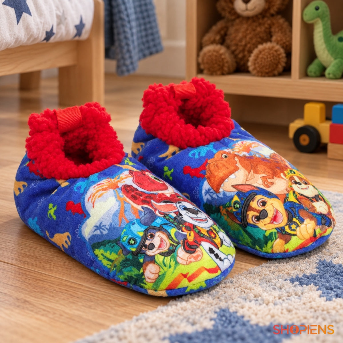 Botoșei Paw Patrol cu dinozauri și interior roșu — în decor de casă, mărimea 29-30