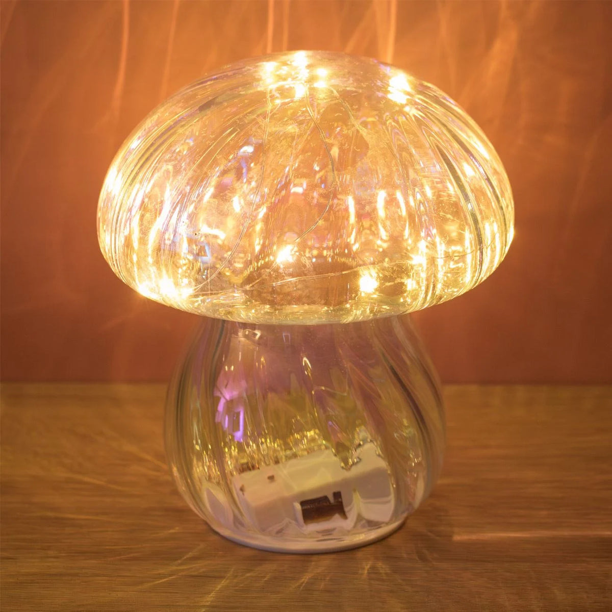 Lampa Ciuperca Din Sticla Irizata Cu 15 LED-Uri - lifestyle principala - Shopiens