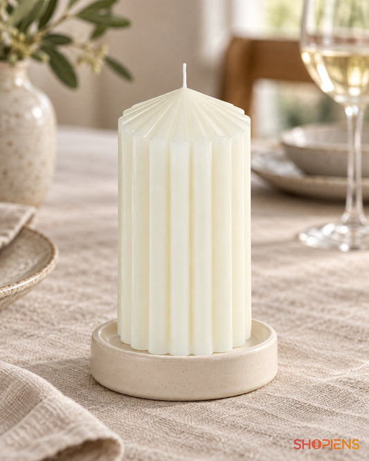 Lumânare Decorativă Albă cu Pliuri, 7 × 13 cm
