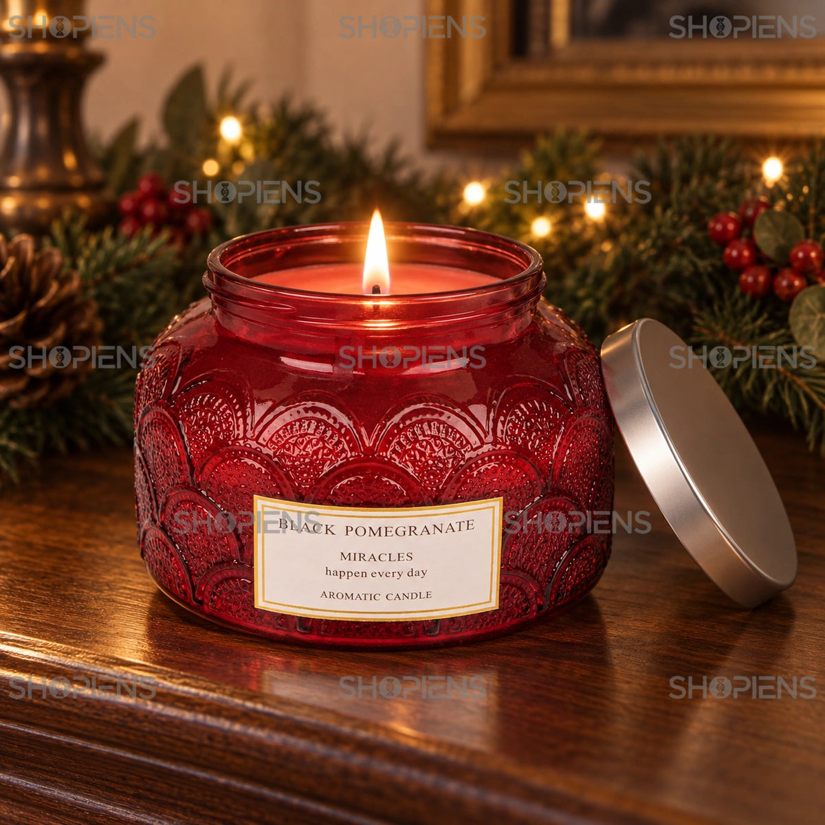 Lumânare de rodie aprinsă în borcan roșu cu relief | Shopiens®