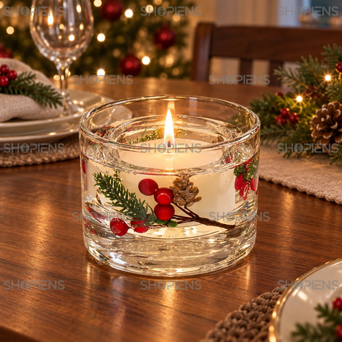 Lumânare aprinsă în pahar transparent cu decor de iarnă | Shopiens®