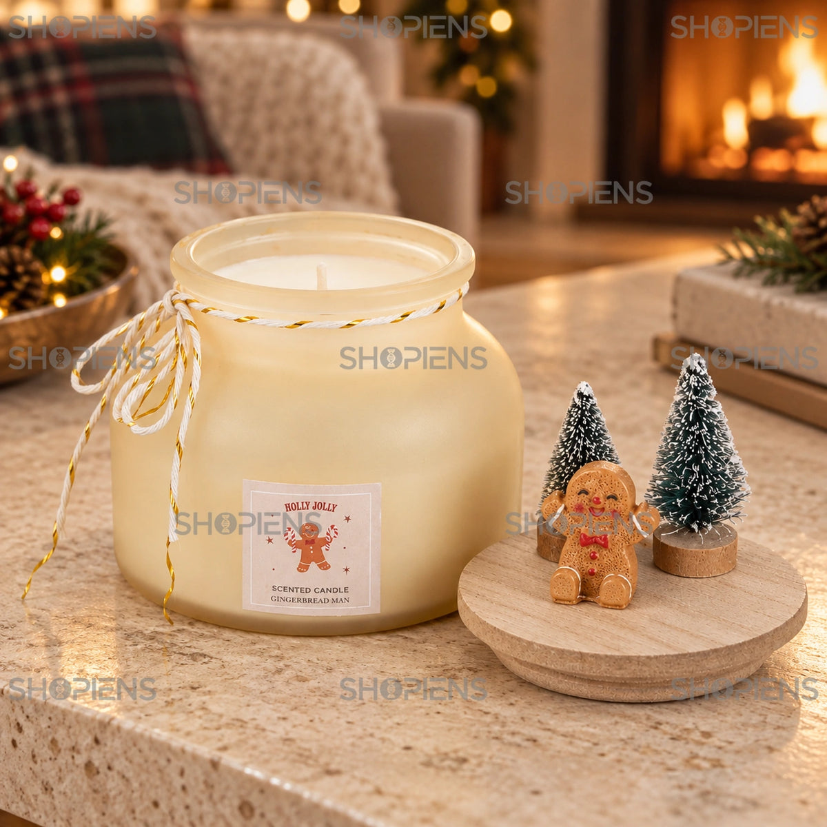 Lumânare cu parfum de turtă dulce deschisă, cu capacul decorativ alături | Shopiens®