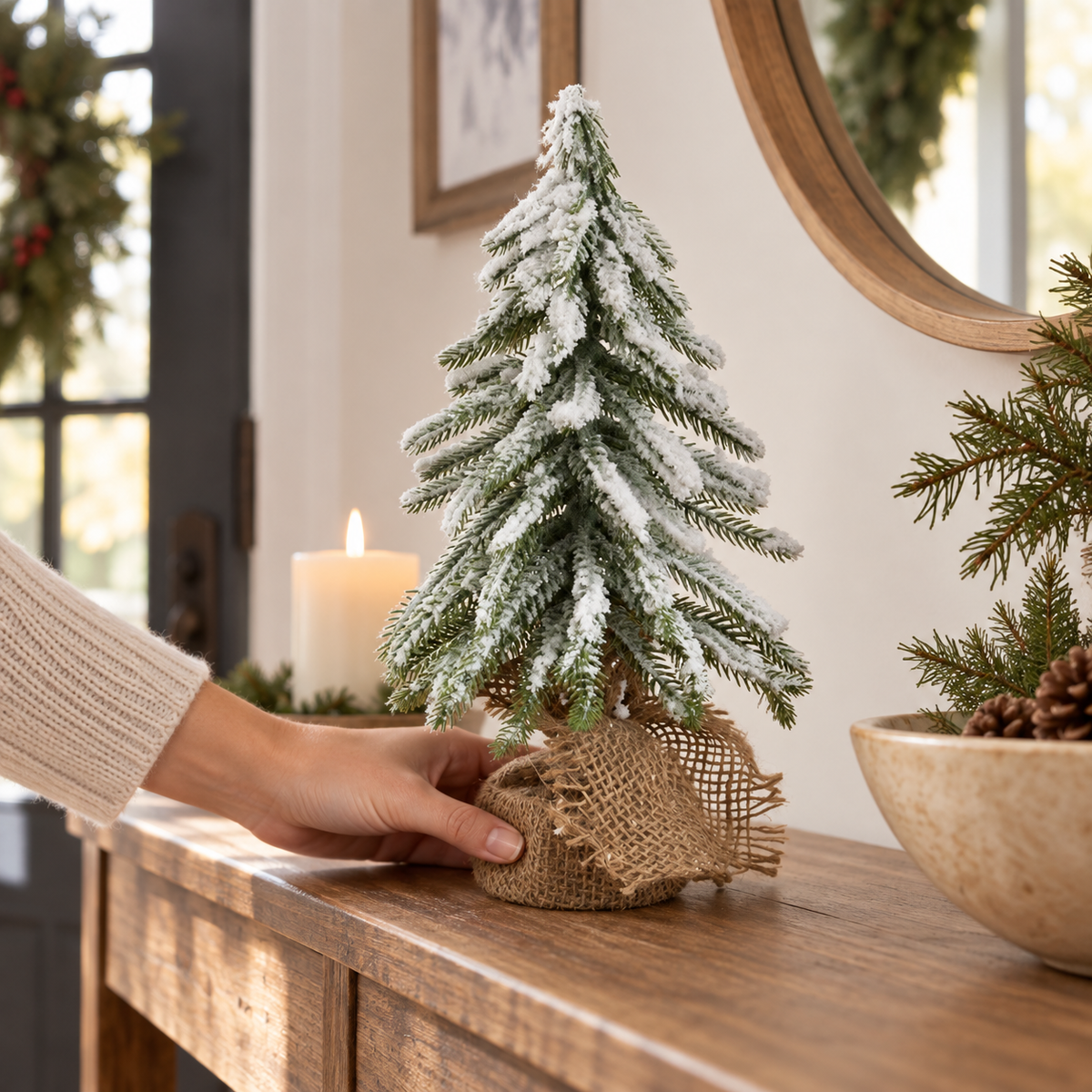 Mini Brad Inzapezit Cu Baza Din Iuta, 28 Cm - in folosinta 2 - Shopiens