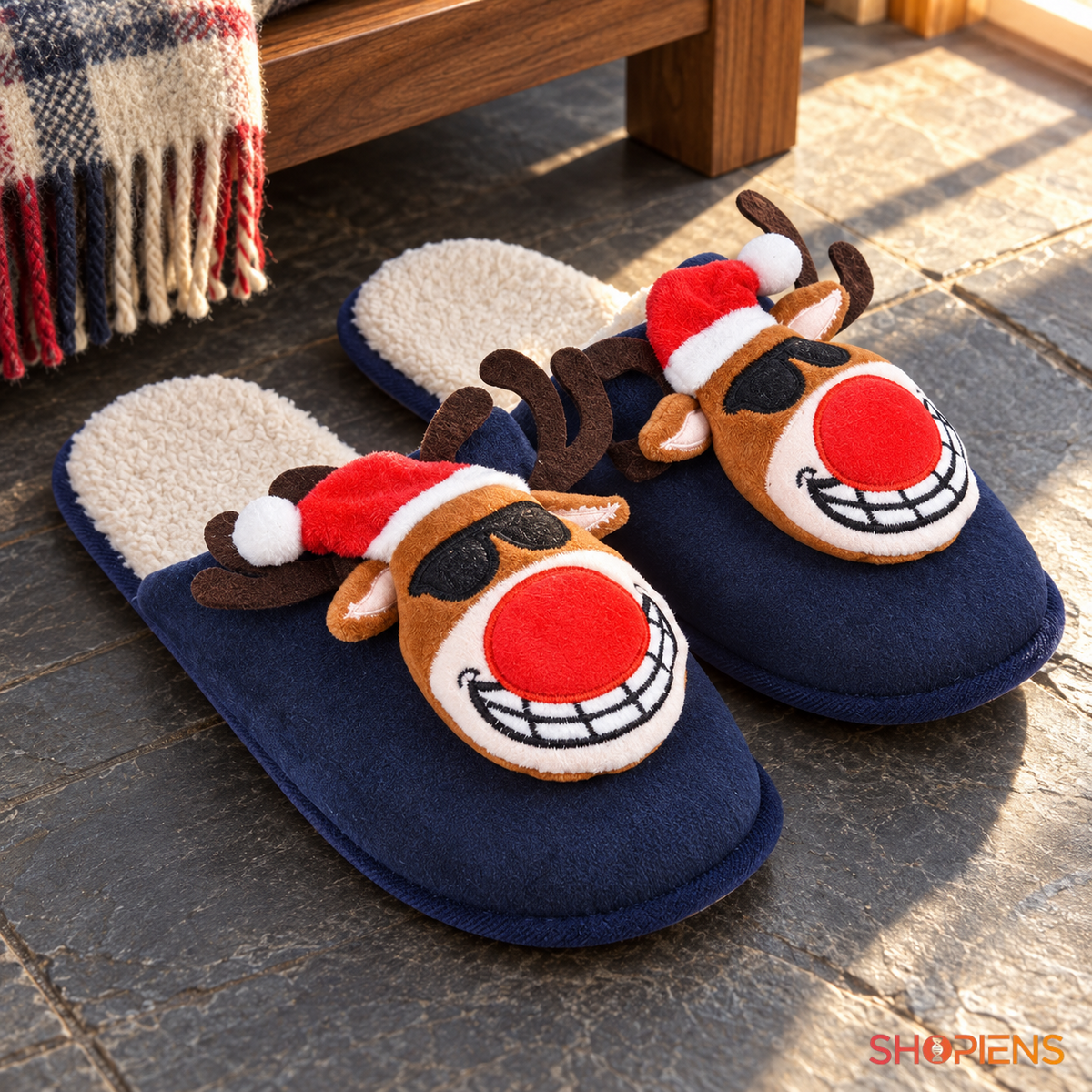 Papuci bleumarin cu ren 3D și blăniță ecru, pereche nepurtată în decor de interior, decor neinclus pentru mărimea 41-42 | Shopiens®