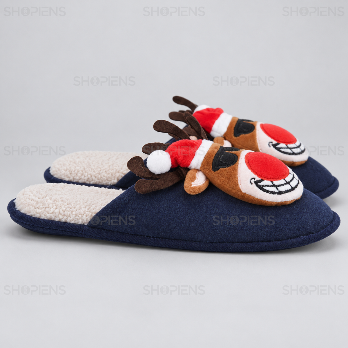 Papuci bleumarin cu ren 3D și blăniță ecru, vedere din profil dreapta pe fundal gri deschis | Shopiens®