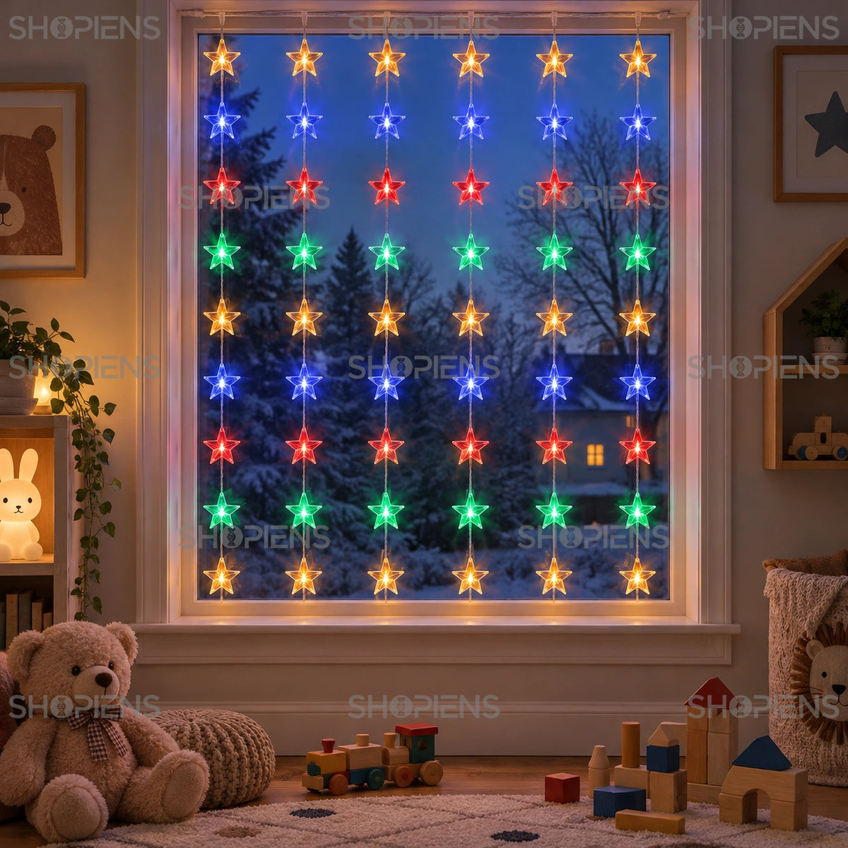 Perdea cu stele LED multicolore într-o cameră de joacă cu mobilier din lemn | Shopiens®