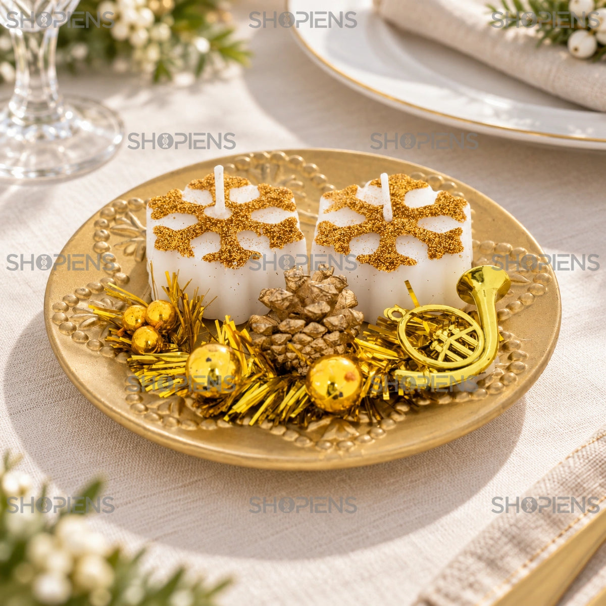 Platou auriu cu două lumânări fulg, 13 cm – pe masa festivă | Shopiens®