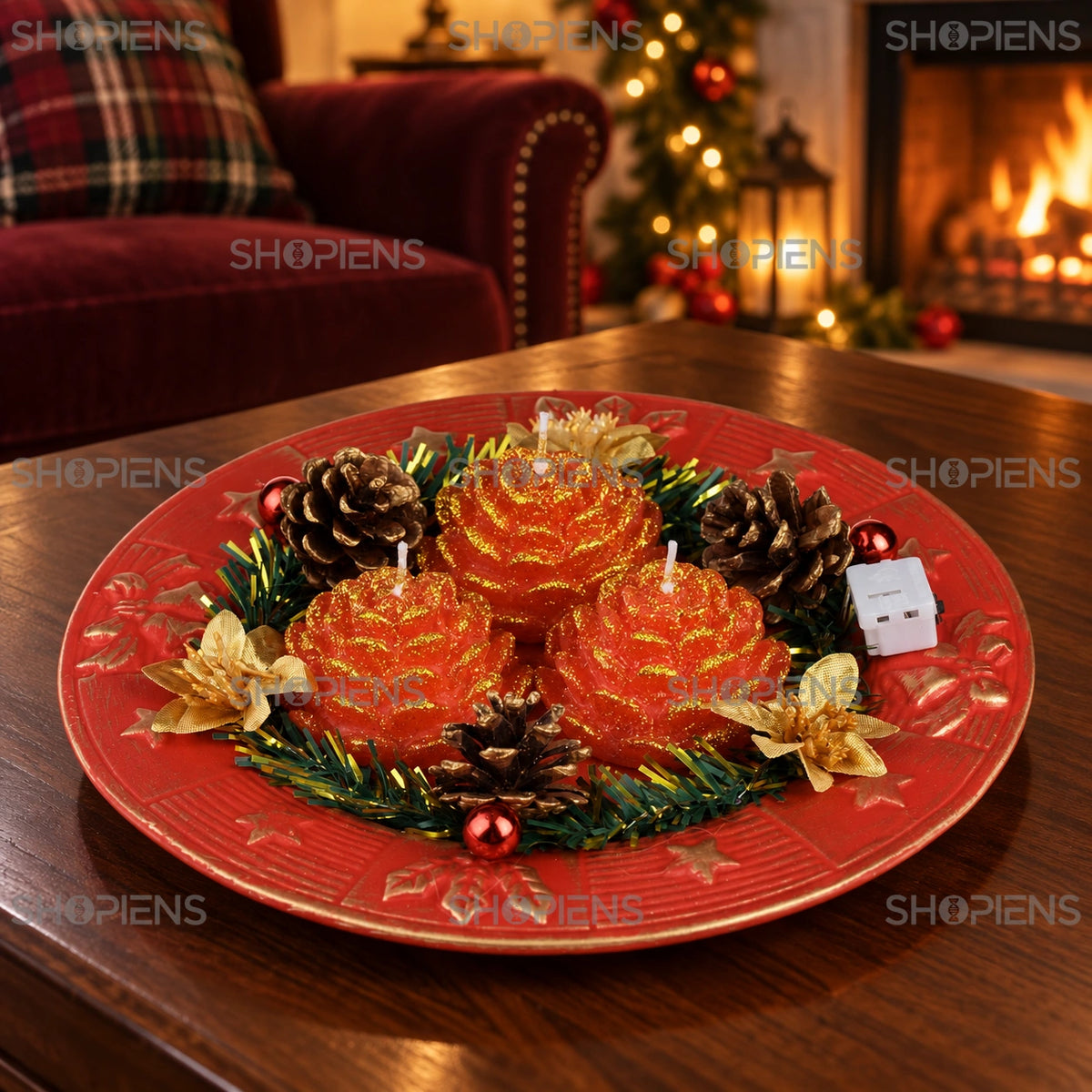 Compoziție pe platou cu trei lumânări roșii, 24 cm – în decor cald de seară | Shopiens®