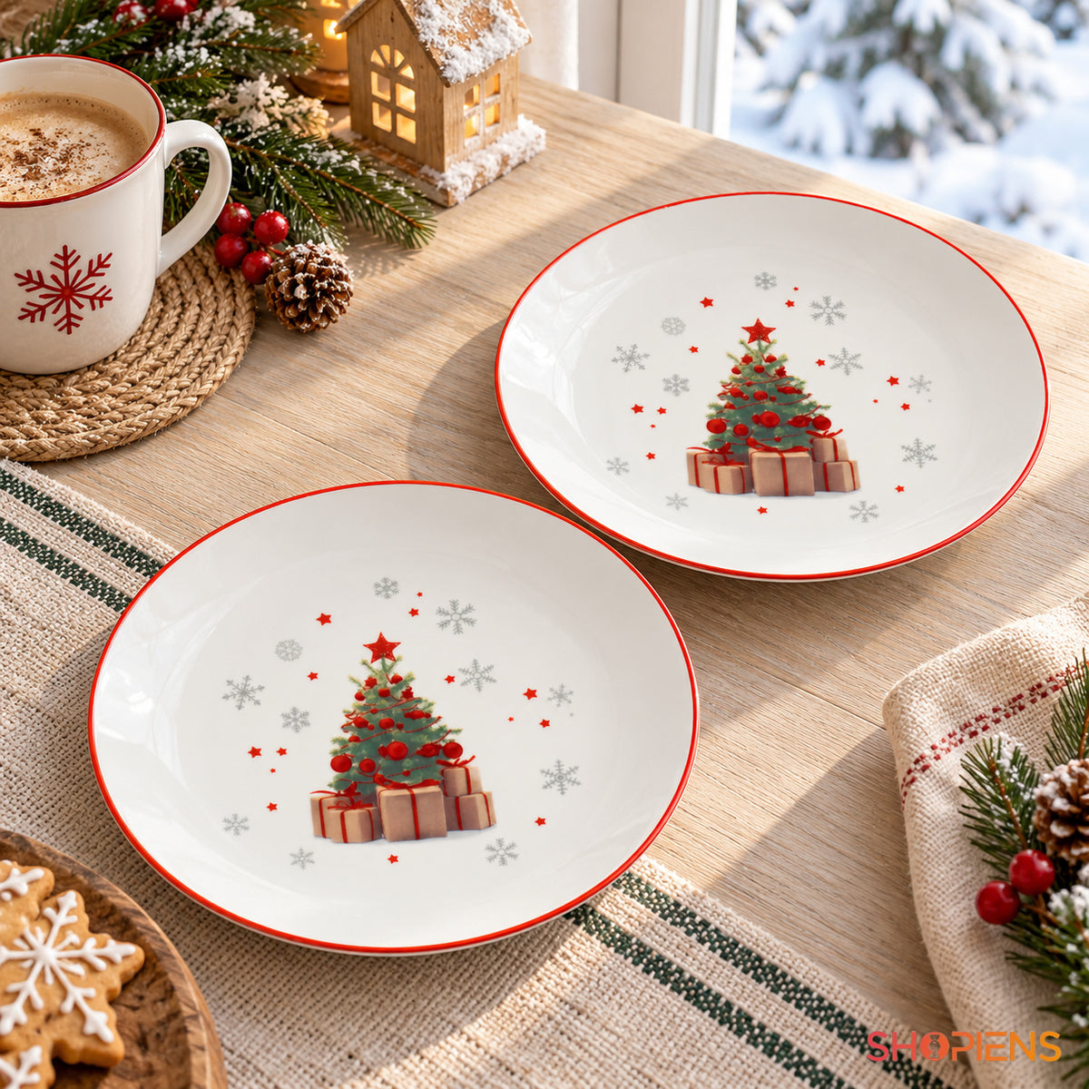 Set 2 farfurii din porțelan cu brad și cadouri, Ø19 cm, pe masa festivă de Crăciun, decor neinclus | Shopiens®
