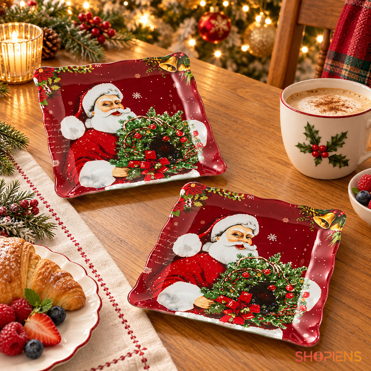 Set 2 farfurii din sticlă cu Moș Crăciun și coroniță, 17 × 17 cm, pe masa festivă de Crăciun, decor neinclus | Shopiens®
