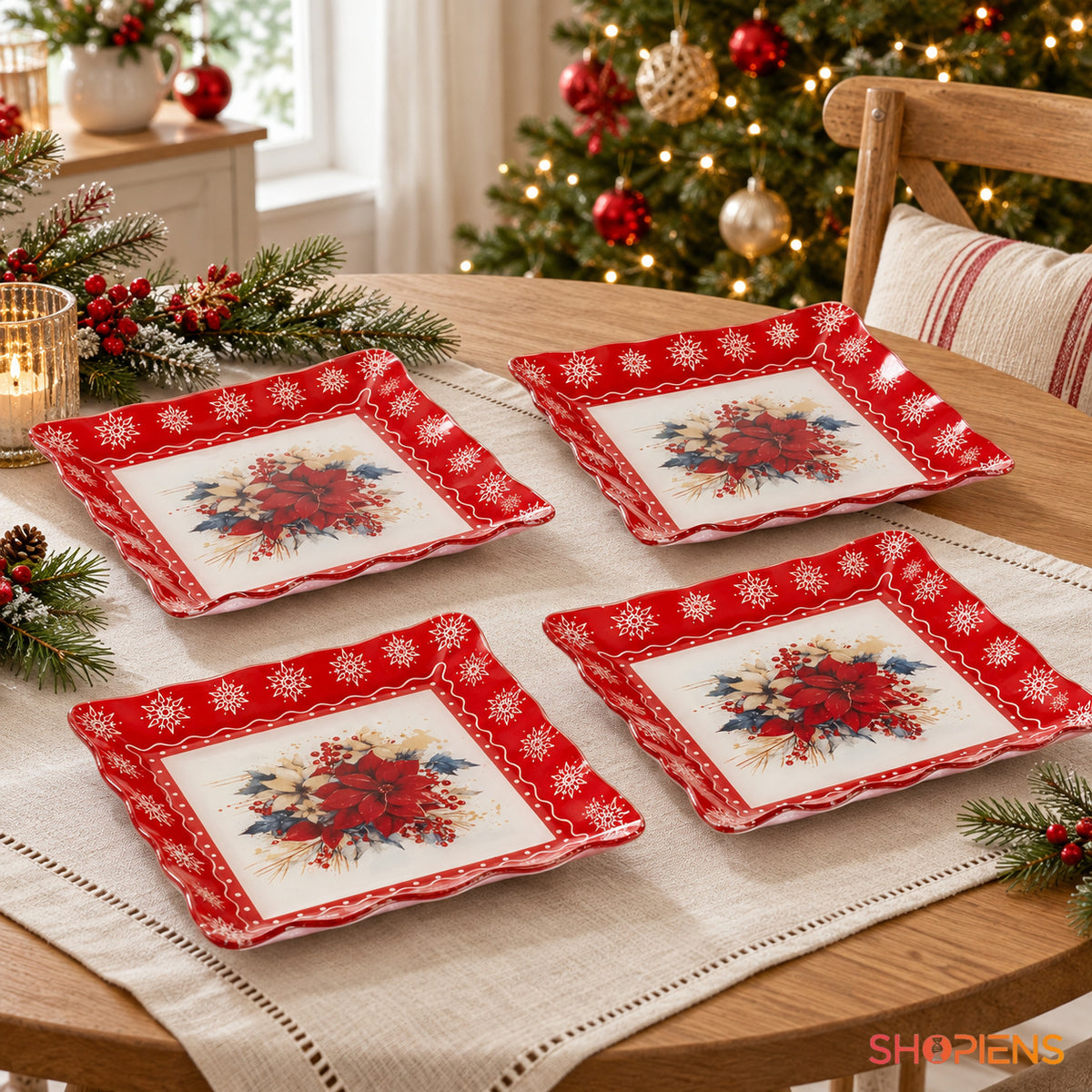 Set 4 farfurii de desert din sticlă cu crăciuniță, 17 × 17 cm, pe masa festivă de Crăciun, decor neinclus | Shopiens®