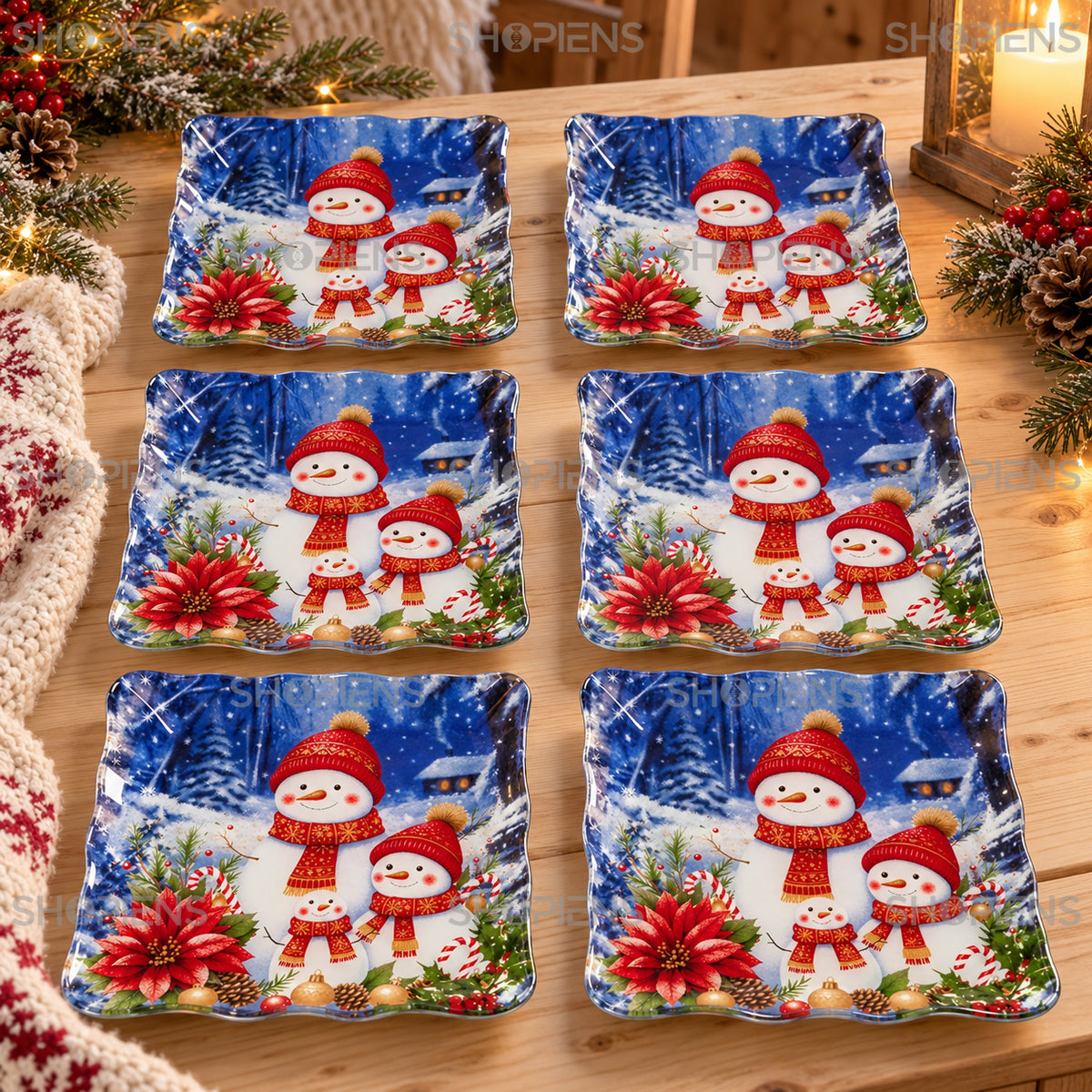 Set 6 farfurii de desert din sticlă cu oameni de zăpadă, 17 × 17 cm, detaliu al imprimeului și marginii, decor neinclus | Shopiens®