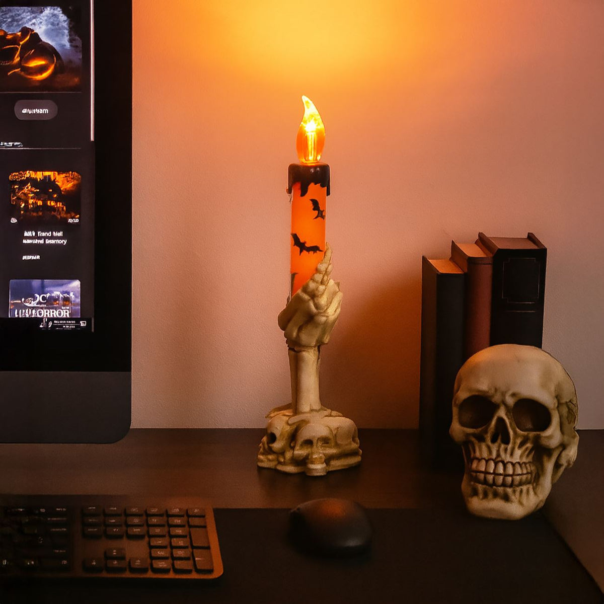 Sfesnic Mana De Schelet Cu Cranii Si LED, 21 Cm - Shopiens