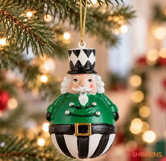 Spărgător de nuci rotund în costum verde, 11 cm, în brad, decor neinclus | Shopiens®