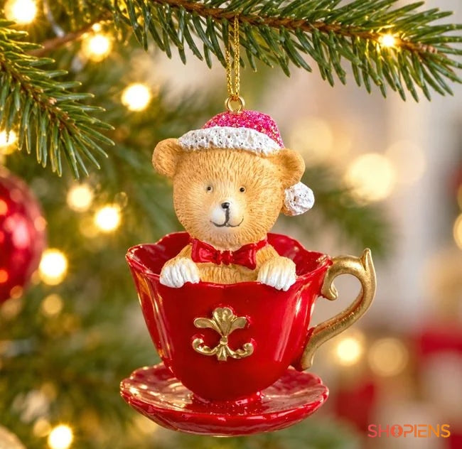 Ursuleț în ceașcă roșie cu detalii aurii, 8,5 cm, în brad, decor neinclus | Shopiens®