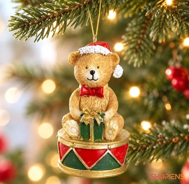 Ursuleț pe tobă cu cadou, 10 cm, în brad, decor neinclus | Shopiens®