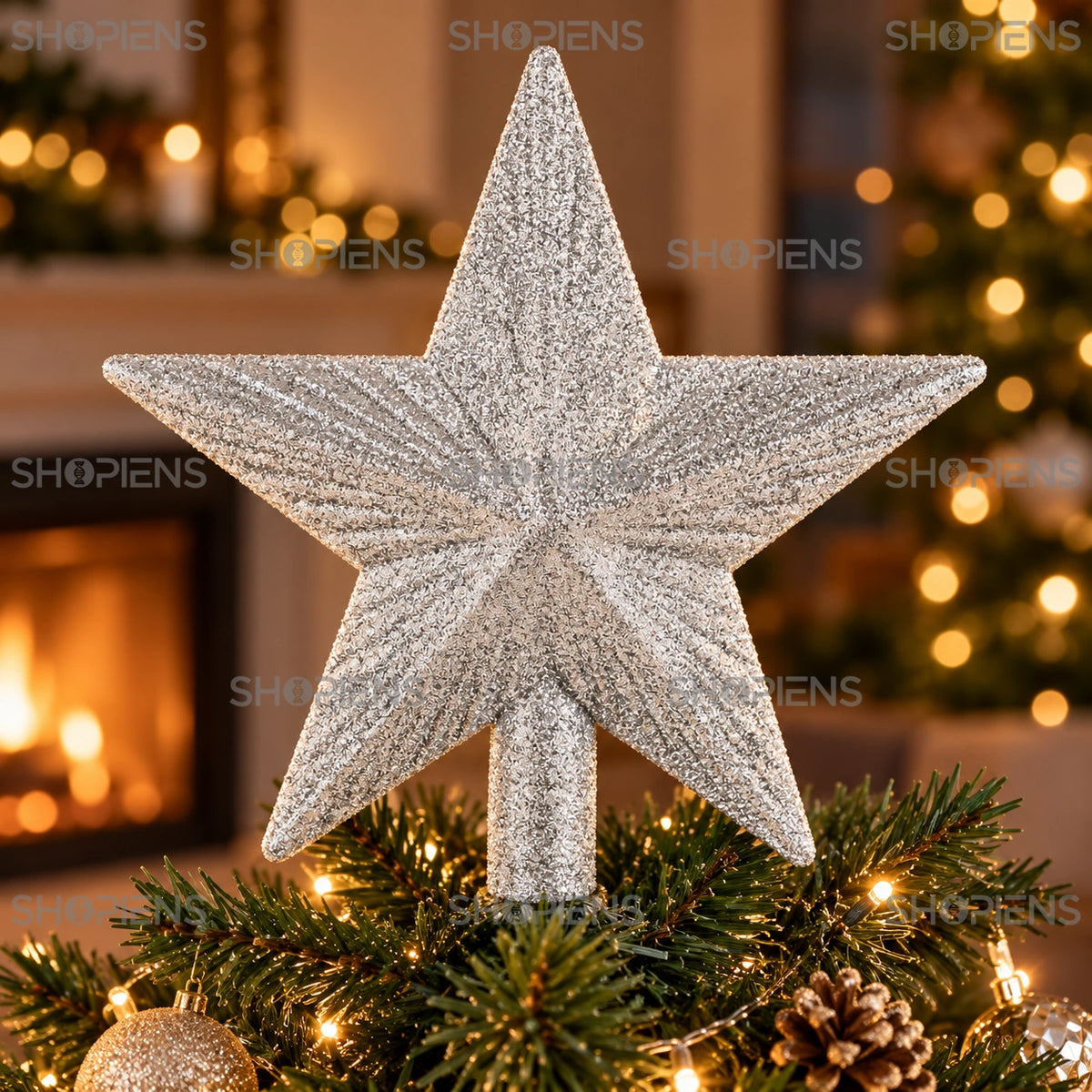 Vârf de brad stea 3D argintie cu glitter, 15 cm în vârful bradului, într-un decor de seară cu lumini calde | Shopiens®