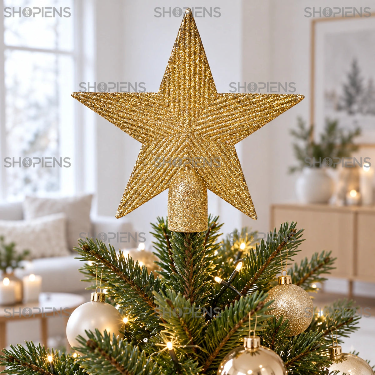 Vârf pentru brad stea aurie cu glitter fin, 15 cm în coroana bradului, lângă fereastră, în lumină de zi | Shopiens®